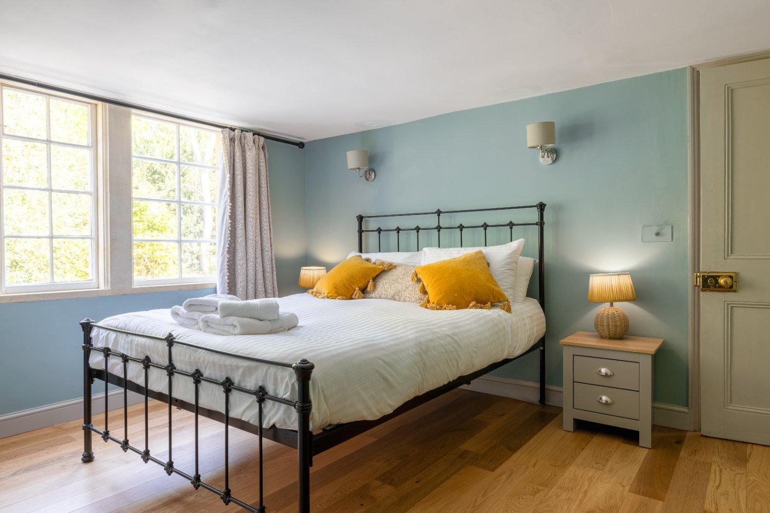 The School Rooms Estate Beautiful, Georgian Apartments With Private Heated Pool And Hot Tub Wifi And Parking Near Bath Box  Εξωτερικό φωτογραφία