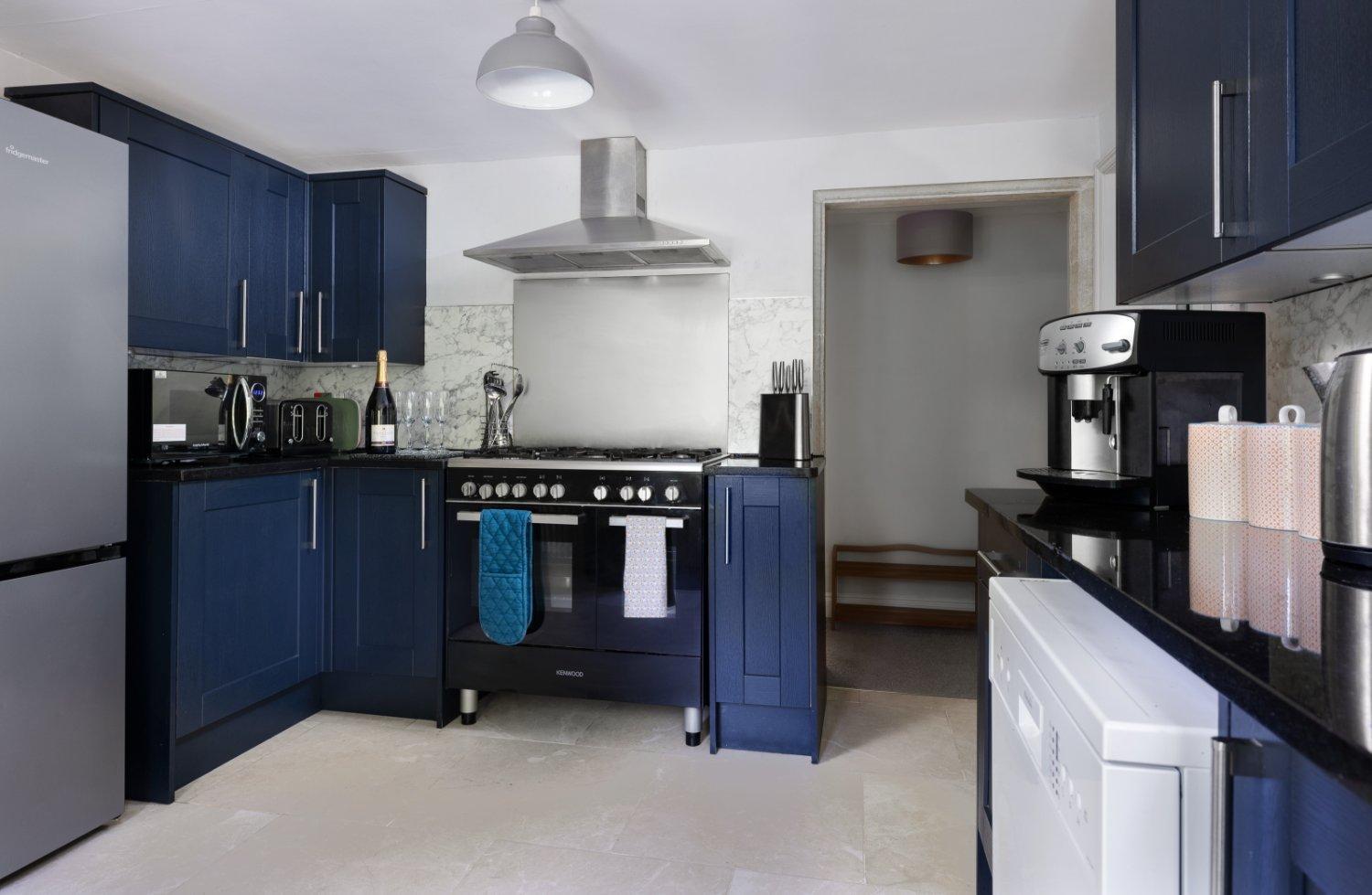 The School Rooms Estate Beautiful, Georgian Apartments With Private Heated Pool And Hot Tub Wifi And Parking Near Bath Box  Εξωτερικό φωτογραφία