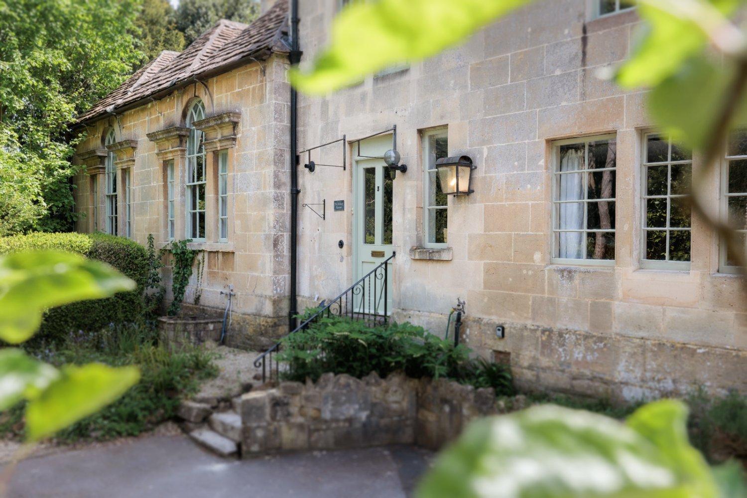 The School Rooms Estate Beautiful, Georgian Apartments With Private Heated Pool And Hot Tub Wifi And Parking Near Bath Box  Εξωτερικό φωτογραφία