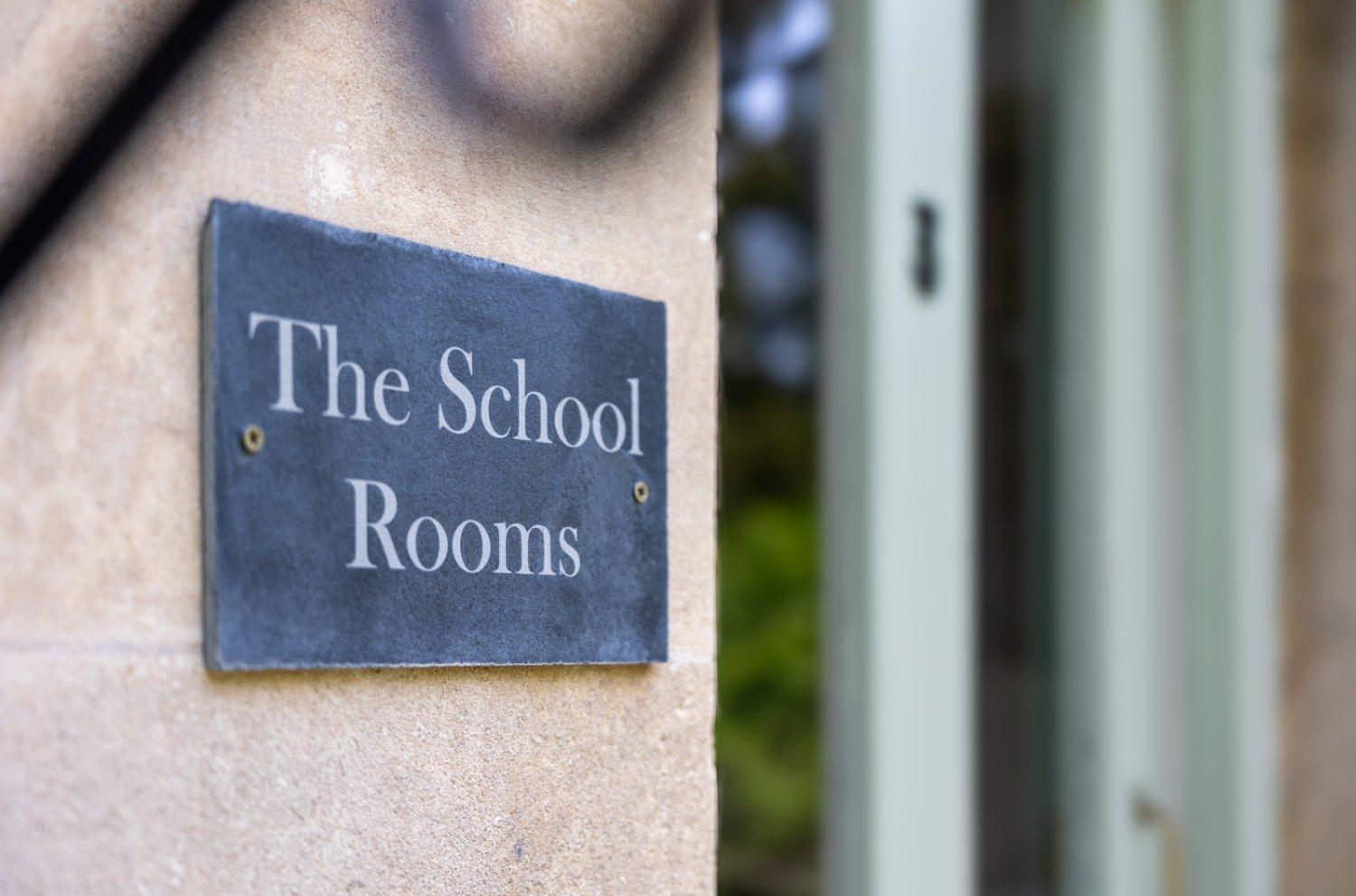 The School Rooms Estate Beautiful, Georgian Apartments With Private Heated Pool And Hot Tub Wifi And Parking Near Bath Box  Εξωτερικό φωτογραφία